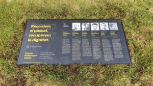 Placa commemorativa als sis navassencs deportats en camps de concentració nazi